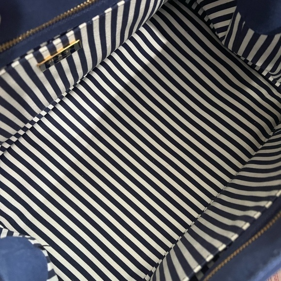 PRADA CANAPA - Picture 5 of 12